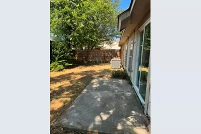 1026 Sanders Drive, Duncanville, TX 75137 - Photo 4