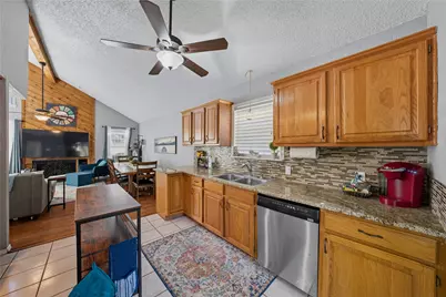 517 Shore Line Drive, Tool, TX 75143 - Photo 8