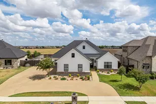 2108 Stinson Ct, Lorena, TX 76655 - Photo 2