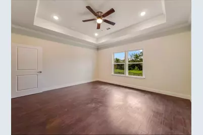 2033 S Edgewood Terrace, Fort Worth, TX 76105 - Photo 8
