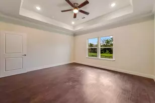 2033 S Edgewood Terrace, Fort Worth, TX 76105 - Photo 8