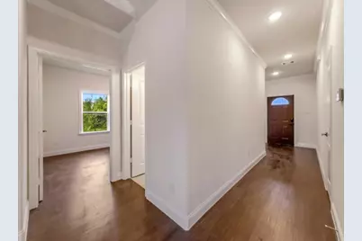 2033 S Edgewood Terrace, Fort Worth, TX 76105 - Photo 2