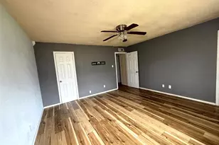305 S Willow St, Mansfield, TX 76063 - Photo 22