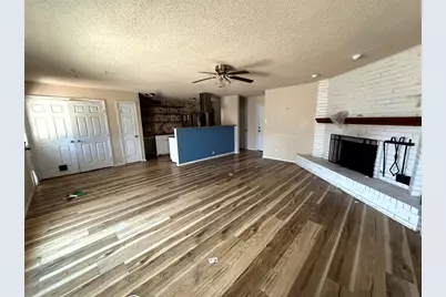 305 S Willow Street, Mansfield, TX 76063 - Photo 6
