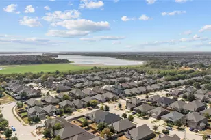 2417 Michelle Creek Dr, Little Elm, TX 75068 - Photo 2