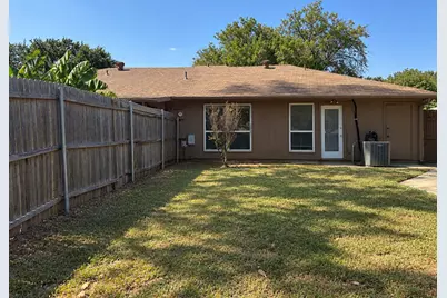 806 Blessing Creek Drive, Euless, TX 76039 - Photo 22