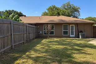 806 Blessing Creek Dr, Euless, TX 76039 - Photo 22