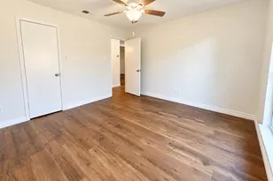 806 Blessing Creek Dr, Euless, TX 76039 - Photo 10