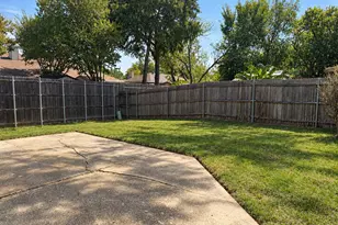 806 Blessing Creek Dr, Euless, TX 76039 - Photo 24