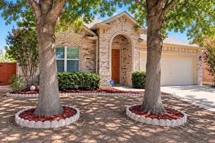3121 Evangeline Rd, Fort Worth, TX 76140 - Photo 2