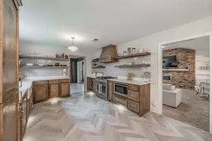 2211 Midhurst Dr, Arlington, TX 76013 - Photo 6