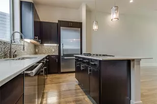 101 Decker Ct, Irving, TX 75062 - Photo 10