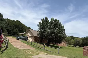 200 Windridge Trail, Burleson, TX 76028 - Photo 2