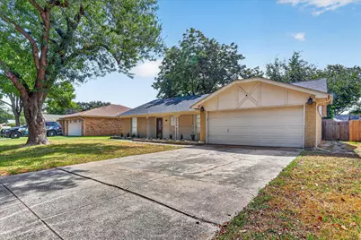 1016 Westminster Lane, Mansfield, TX 76063 - Photo 2