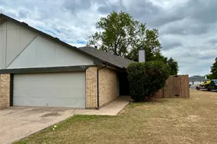 7514 Connie Ln, North Richland Hills, TX 76182 - Photo 1