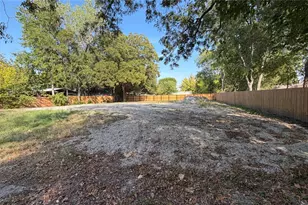 307 S Rike St, Farmersville, TX 75442 - Photo 1