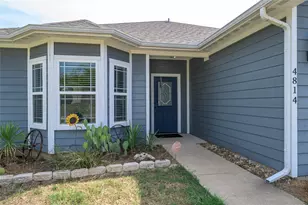 4814 Pinnacle Pl, Denison, TX 75021 - Photo 2