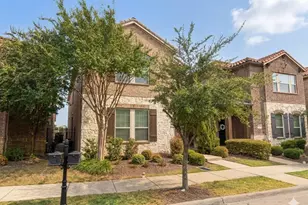 6722 DeLeon St, Irving, TX 75039 - Photo 2