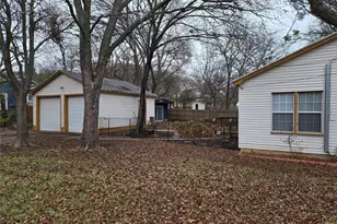 714 Jackson St, Weatherford, TX 76086 - Photo 14