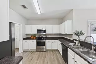 1016 Oakcrest Dr, Providence Village, TX 76227 - Photo 12