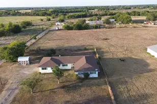 203 Farrar Rd, Waxahachie, TX 75165 - Photo 8