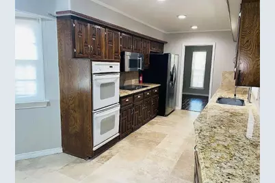 9406 Hunters Creek Drive, Dallas, TX 75243 - Photo 34