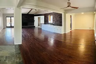 9406 Hunters Creek Dr, Dallas, TX 75243 - Photo 30