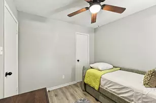 9801 Royal Ln, Dallas, TX 75231 - Photo 28