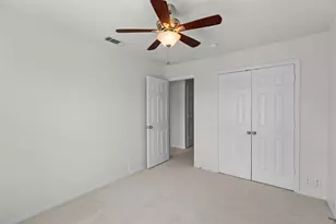 565 Legends Dr, Lewisville, TX 75057 - Photo 20