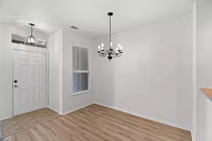 565 Legends Dr, Lewisville, TX 75057 - Photo 8