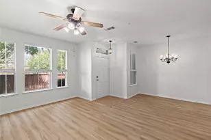 565 Legends Dr, Lewisville, TX 75057 - Photo 6