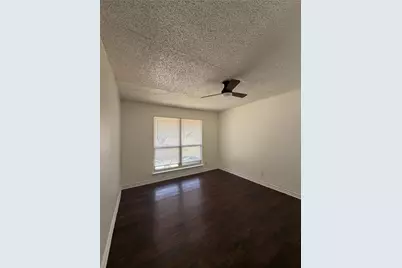 536 Valley Park Drive, Garland, TX 75043 - Photo 14