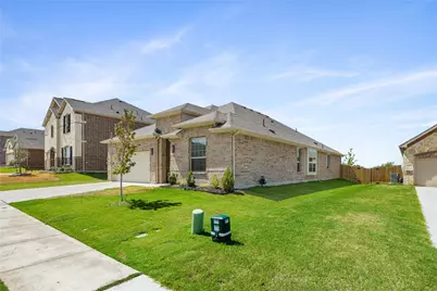 2908 Edgerton Road, Fort Worth, TX 76179 - Photo 2