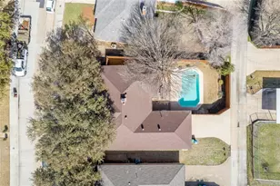 3708 Bishop Hill Dr, Carrollton, TX 75007 - Photo 2