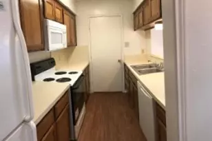 211 Alston Ct, Mansfield, TX 76063 - Photo 12