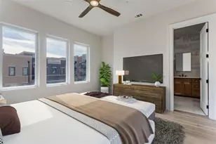 250 E Dallas St, Grapevine, TX 76051 - Photo 16