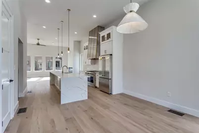 250 E Dallas Street #114, Grapevine, TX 76051 - Photo 14