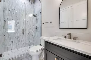 250 E Dallas St, Grapevine, TX 76051 - Photo 14