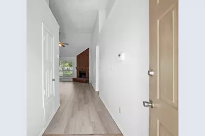 1219 Brooklawn Drive, Arlington, TX 76018 - Photo 2