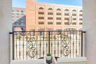 250 E Dallas St, Grapevine, TX 76051 - Photo 10