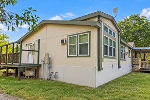 105 E Laura Ave, Quinlan, TX 75474 - Photo 12