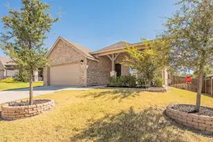 1821 Abelia Ln, Weatherford, TX 76086 - Photo 2