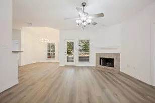 2104 Leslie St, Denton, TX 76205 - Photo 4
