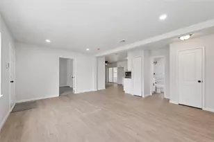 4040 Wind River Dr, Dallas, TX 75216 - Photo 4