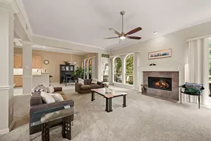 7626 Lakecrest Cir, Irving, TX 75063 - Photo 8