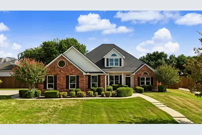 3909 Stoneshire Court, Fort Worth, TX 76179 - Photo 10