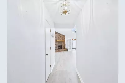 1112 Fox River Lane, Fort Worth, TX 76120 - Photo 6