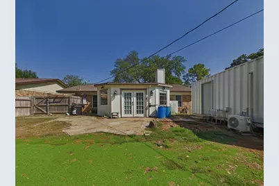 1112 Fox River Lane, Fort Worth, TX 76120 - Photo 34