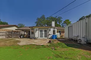 1112 Fox River Ln, Fort Worth, TX 76120 - Photo 34