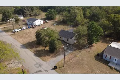1504 S Travis Avenue, Denison, TX 75021 - Photo 16